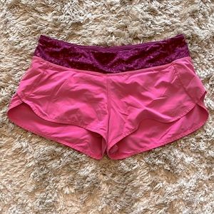 Hotty hot 2.5 inch lulu lemon shorts